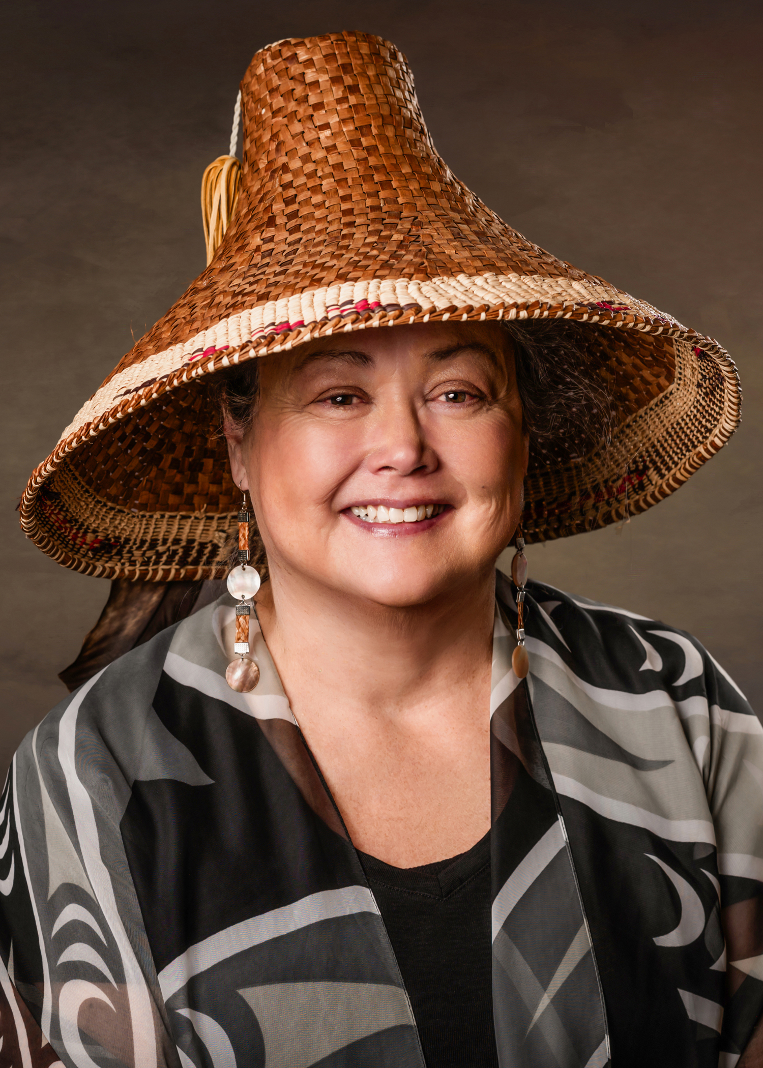 skʷalx̌ax̌aĺićə Kay Knott